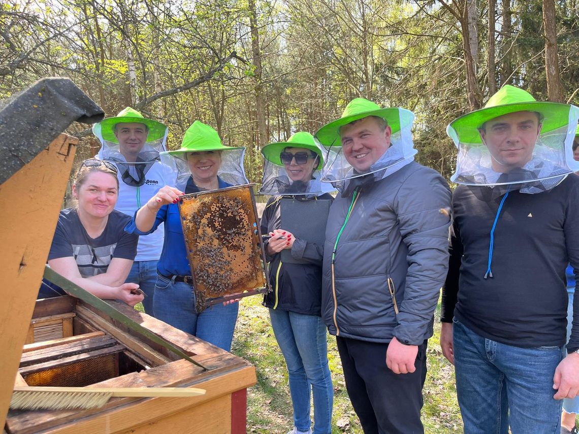 Pszczoły w służbie naturze i lokalnej społeczności. Projekt „Ule Zagrodowe” w Międzyrzecu Podlaskim