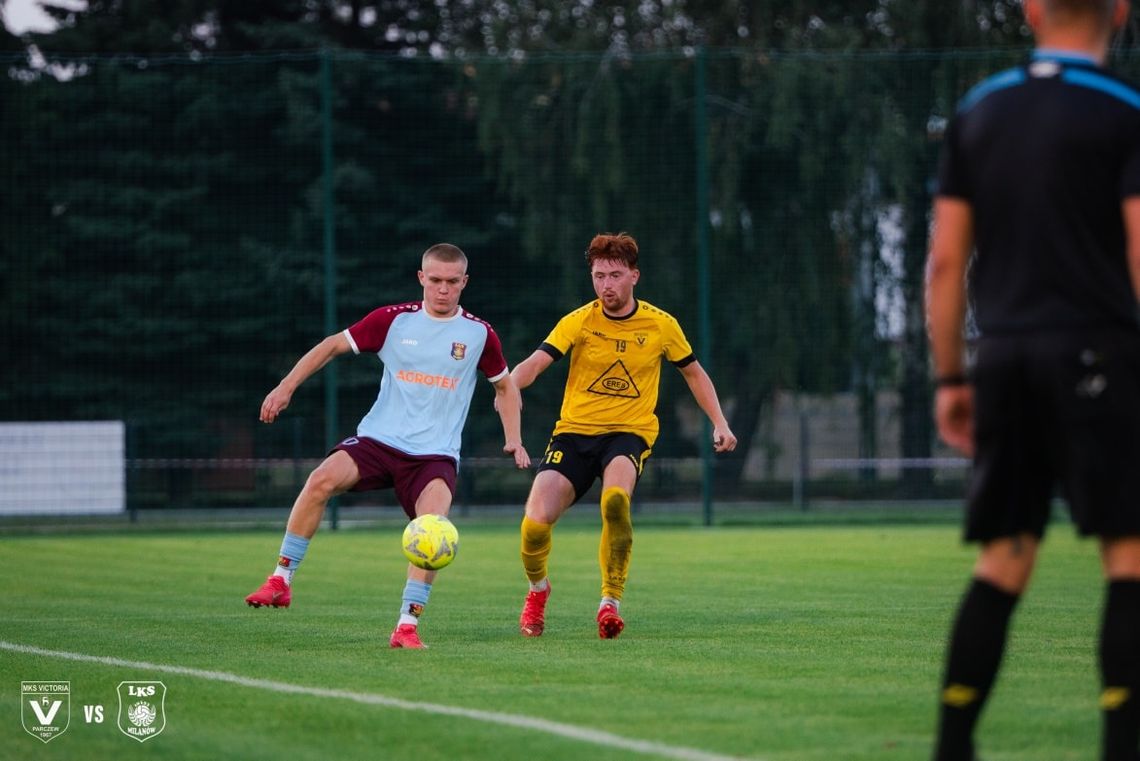 Rezerwy Podlasia mistrzem jesieni, Ostapiuk piłkarzem października