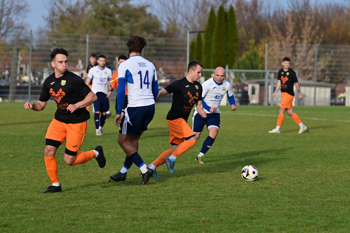 Rezerwy Podlasie mistrzem jesieni [GALERIA ZDJĘĆ] - wybieramy piłkarza października