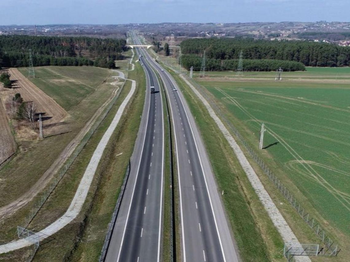 A2 od Siedlec do Kałuszyna płatna od 1 lutego. Więcej płatnych dróg w systemie e-TOLL [LISTA]