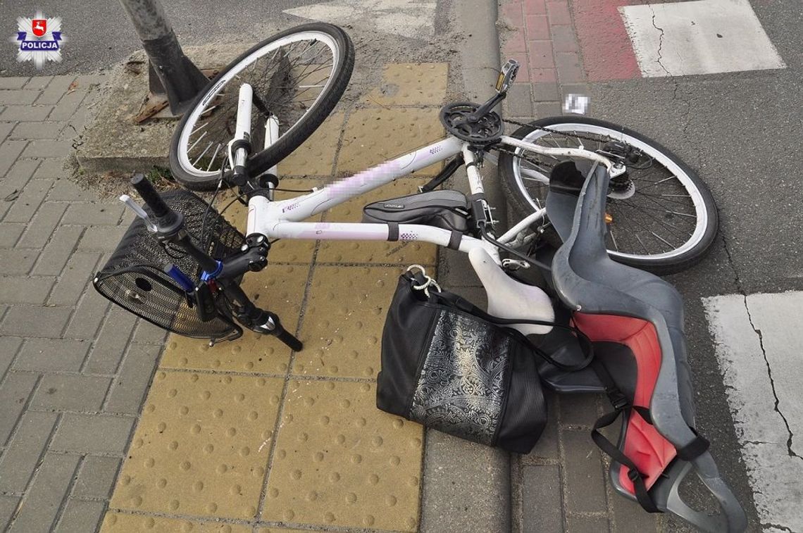 Samochód potrącił rowerzystkę. Kobieta trafiła do szpitala