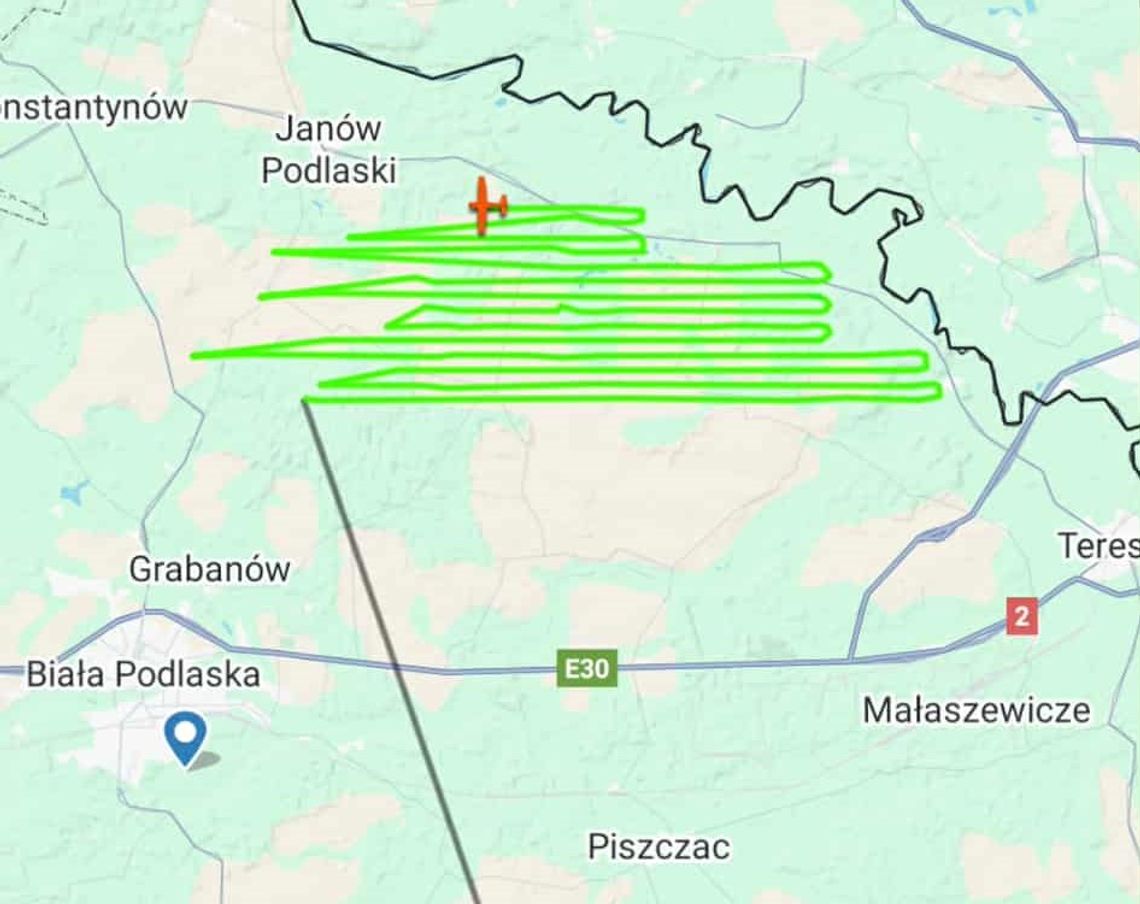 Samoloty zrzucają szczepionki. Trasę można śledzić online