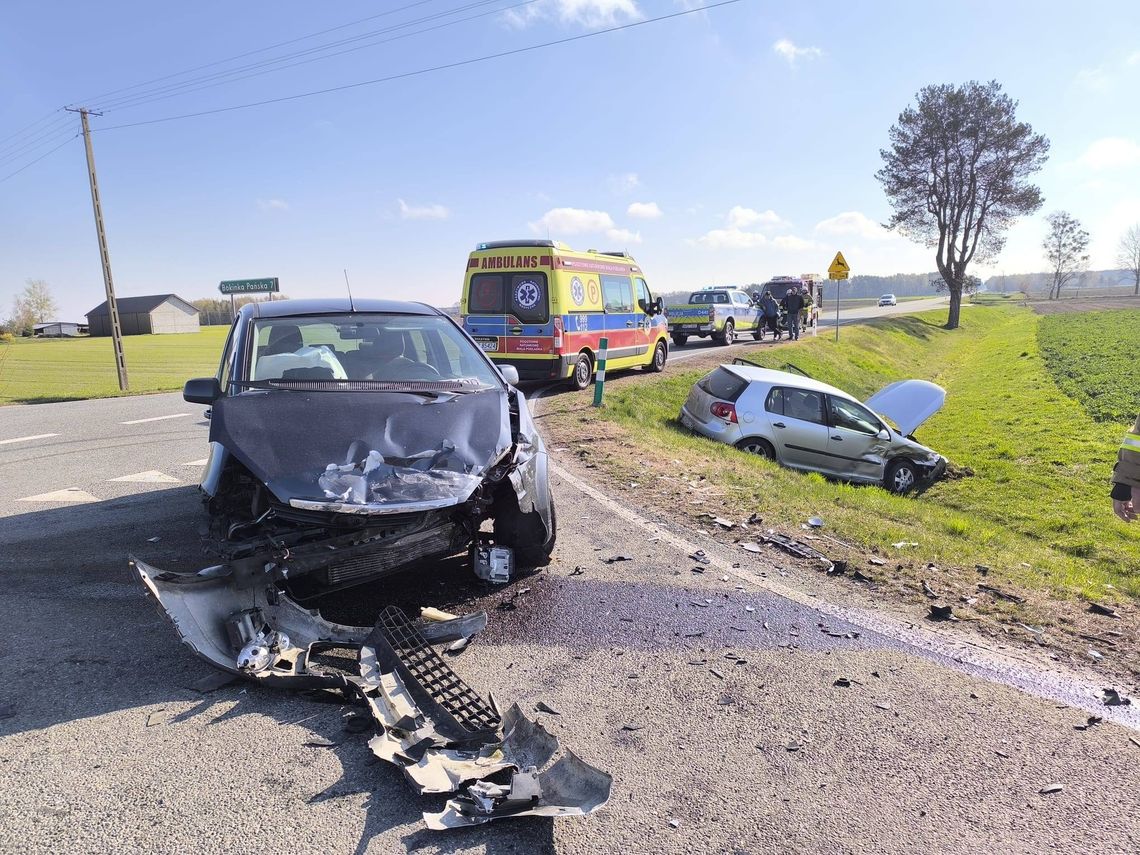 Sapiehów: Zderzenie aut. Sprawczyni trzeźwa, poszkodowany pijany sapiehów wypadek kolizja zderzenie aut ford gmina sosnówka