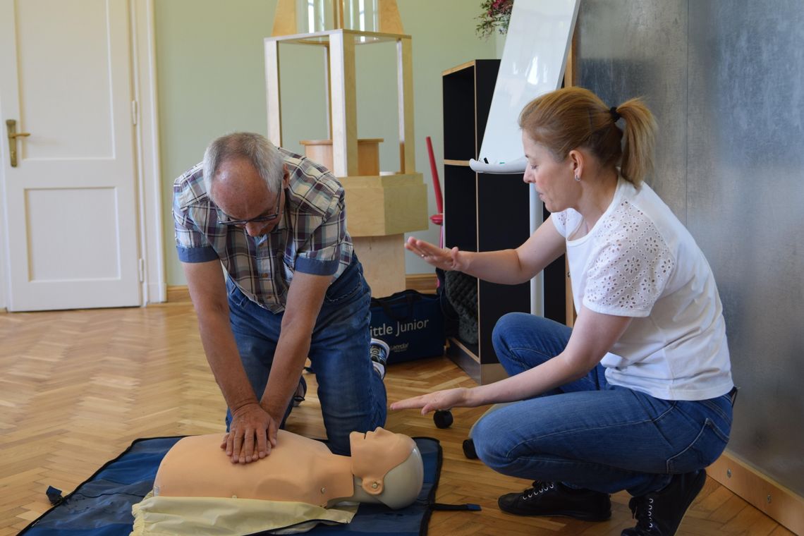 Seniorzy z Międzyrzeca uczyli się ratować życie