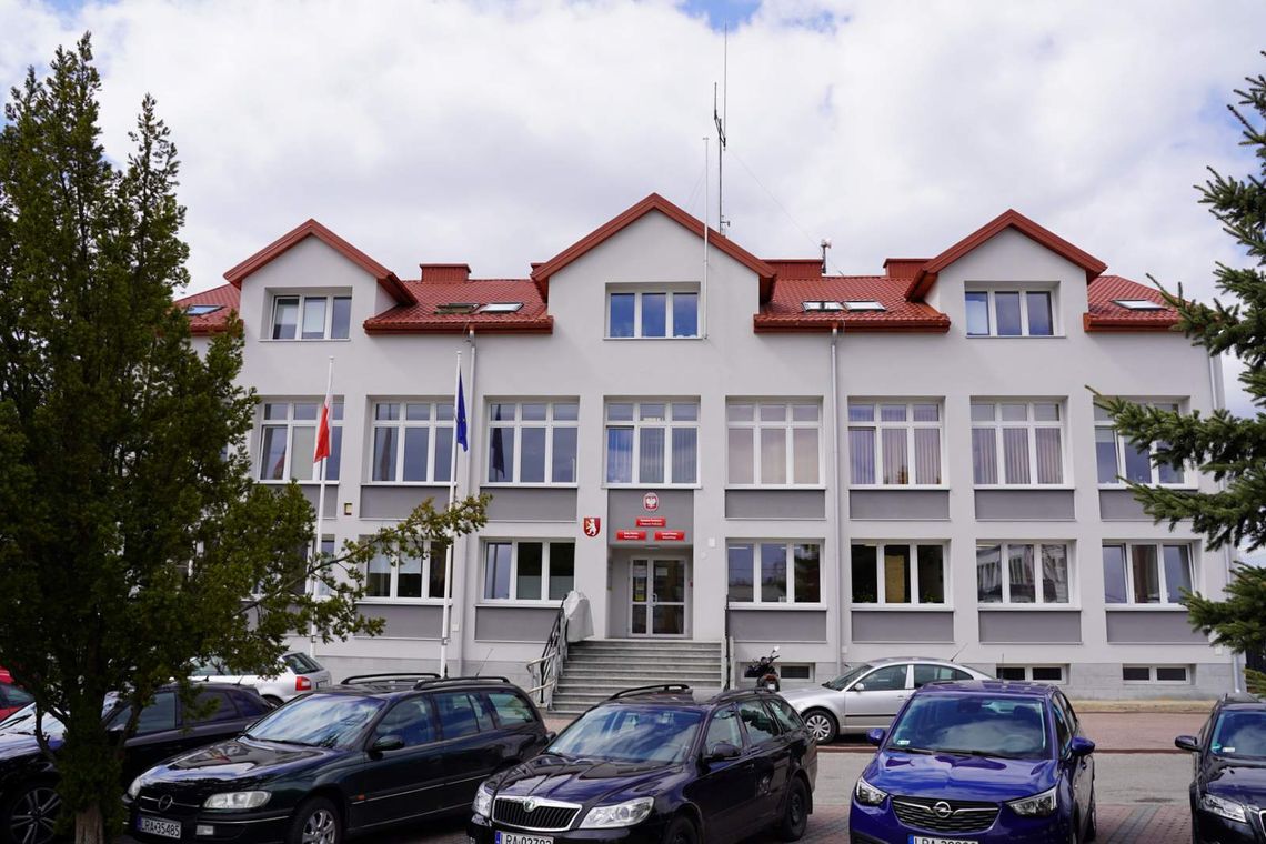 Starostwo kupi sobie nieruchomość? „To jak szóstka w totolotka” siedziba starostwa radzyńskeigo