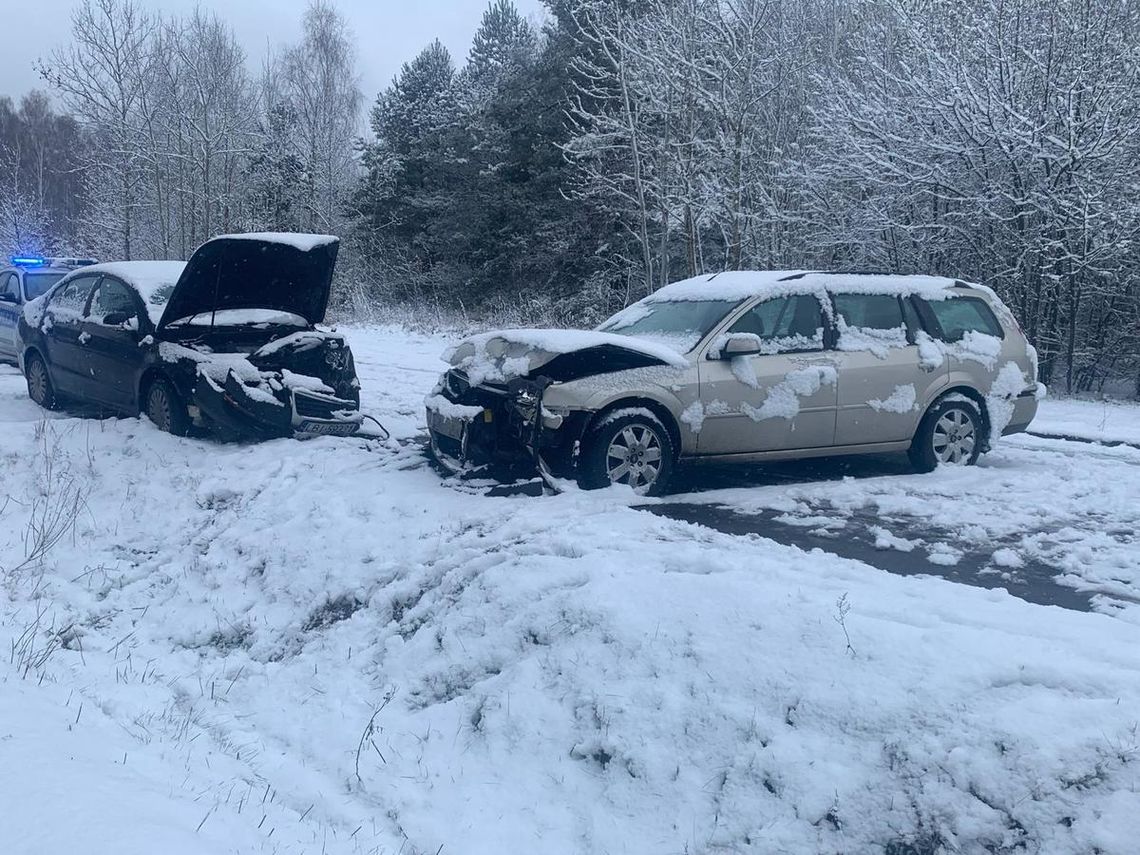 Stłuczki, wypadki i auta w rowach. Feralny piątek na drogach