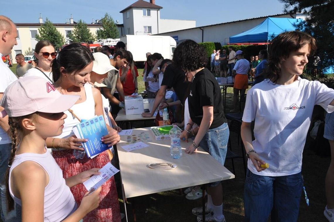 Międzyrzec Podlaski. Bawili się na III Rodzinnym Pikniku WOPR