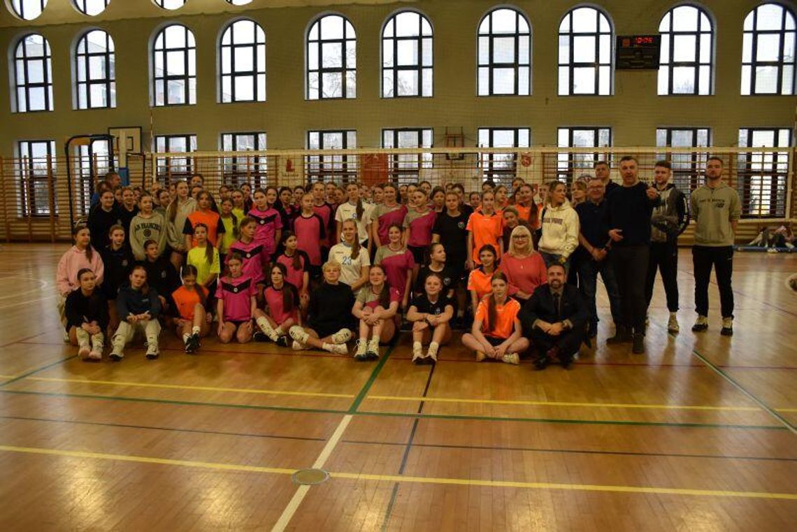 "Szóstka" lepsza od "Dziewiątki"