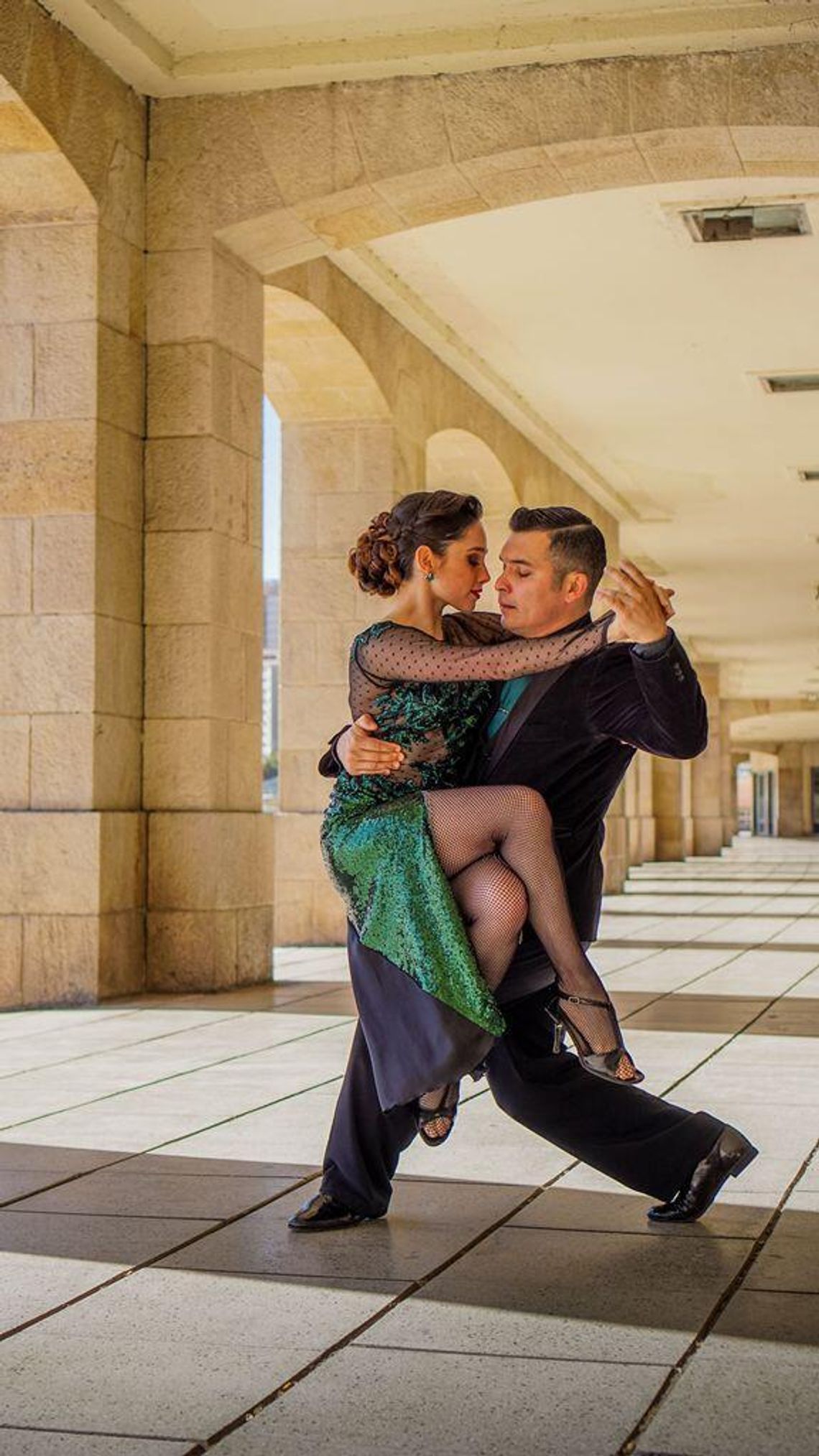 Tango argentyńskie od podstaw Tango argentyńskie od podstaw
