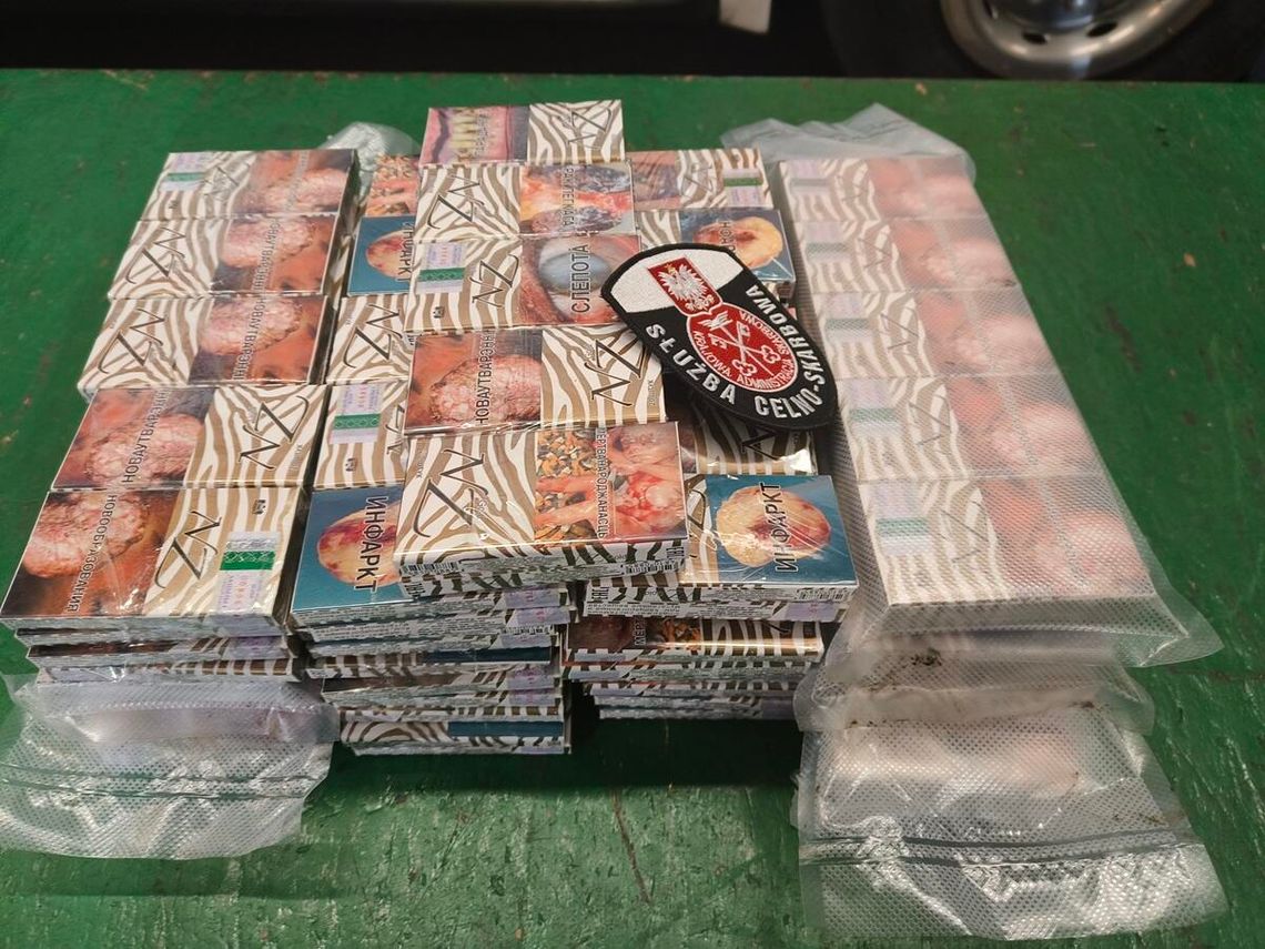 Terespol: Setki paczek papierosów w tłumikach i toaletach [ZDJĘCIA]