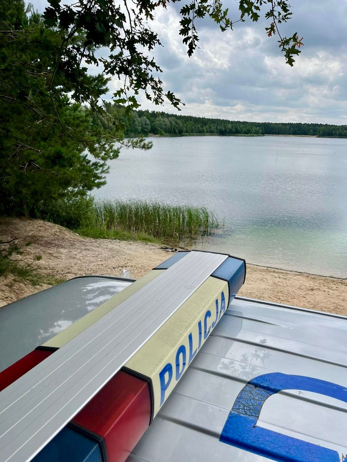 Tragedia w Berezie. Wyłowiono ciało mężczyzny, trwają poszukiwania drugiej osoby Tragedia w Berezie. Wyłowiono ciało mężczyzny, trwają poszukiwania drugiej osoby