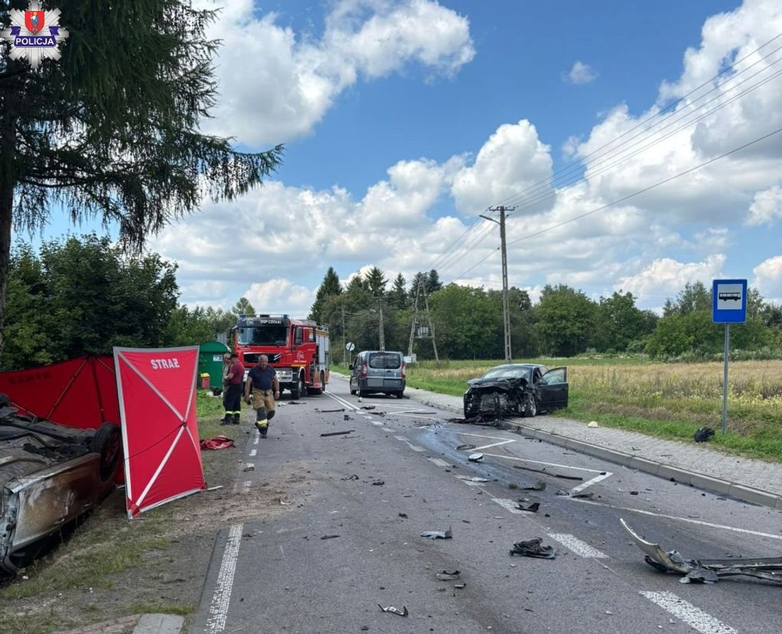 LUBELSKIE. Tragiczny wypadek w gminie Sitno. Nie żyje kobieta kierująca citroenem [ZDJĘCIA]