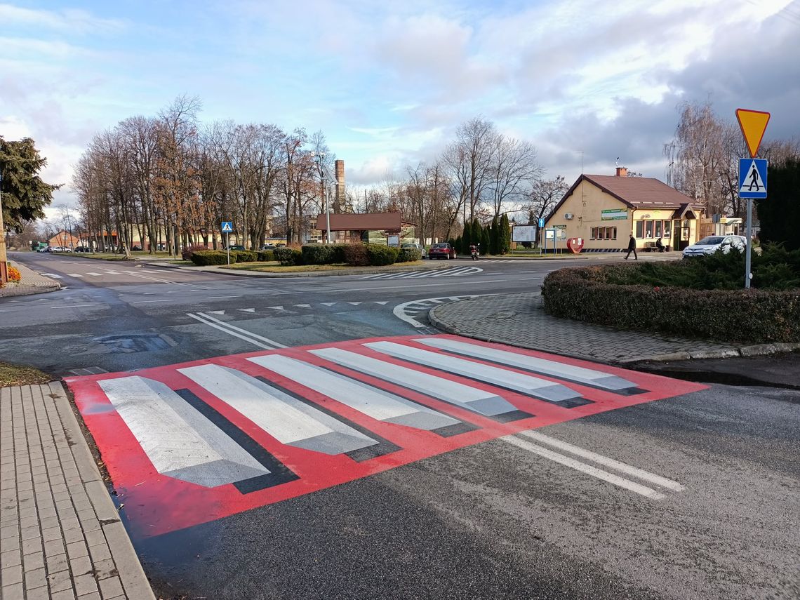 Trójwymiarowe pasy w Łomazach