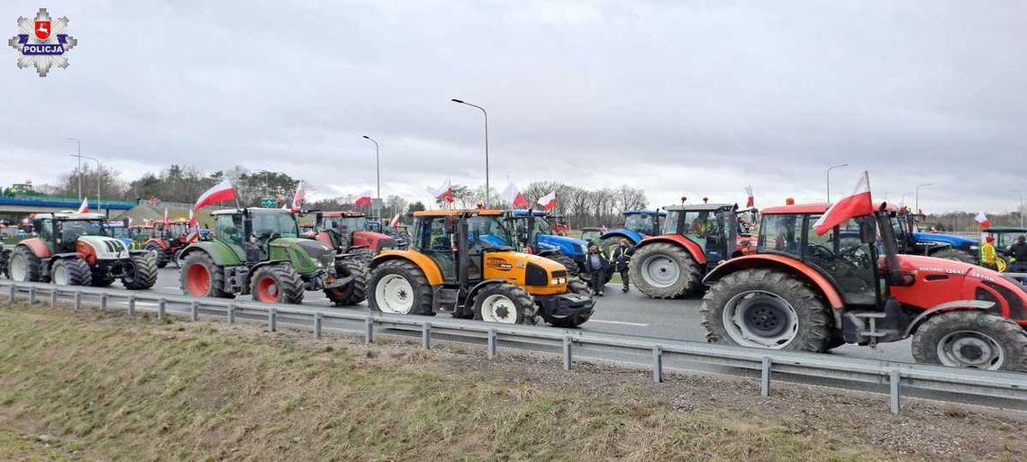 Trwają protesty rolników. Sprawdź, gdzie są blokady dróg