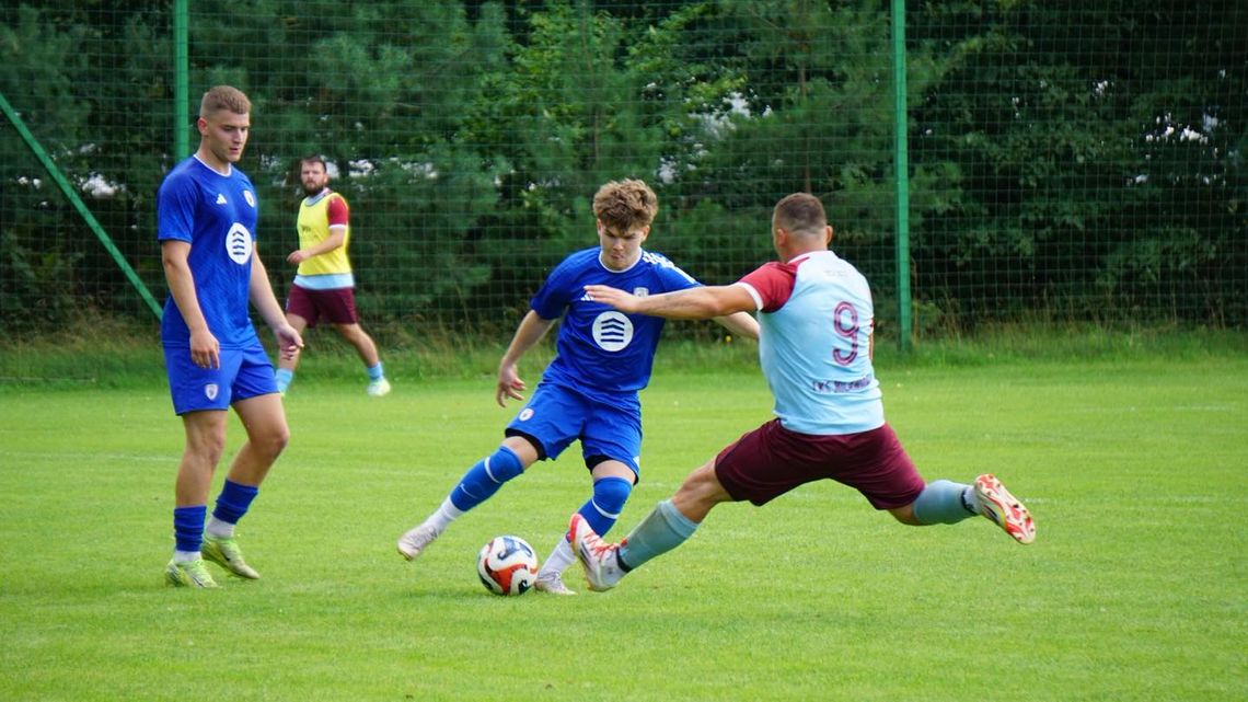 Trzy ekipy z kompletem punktów