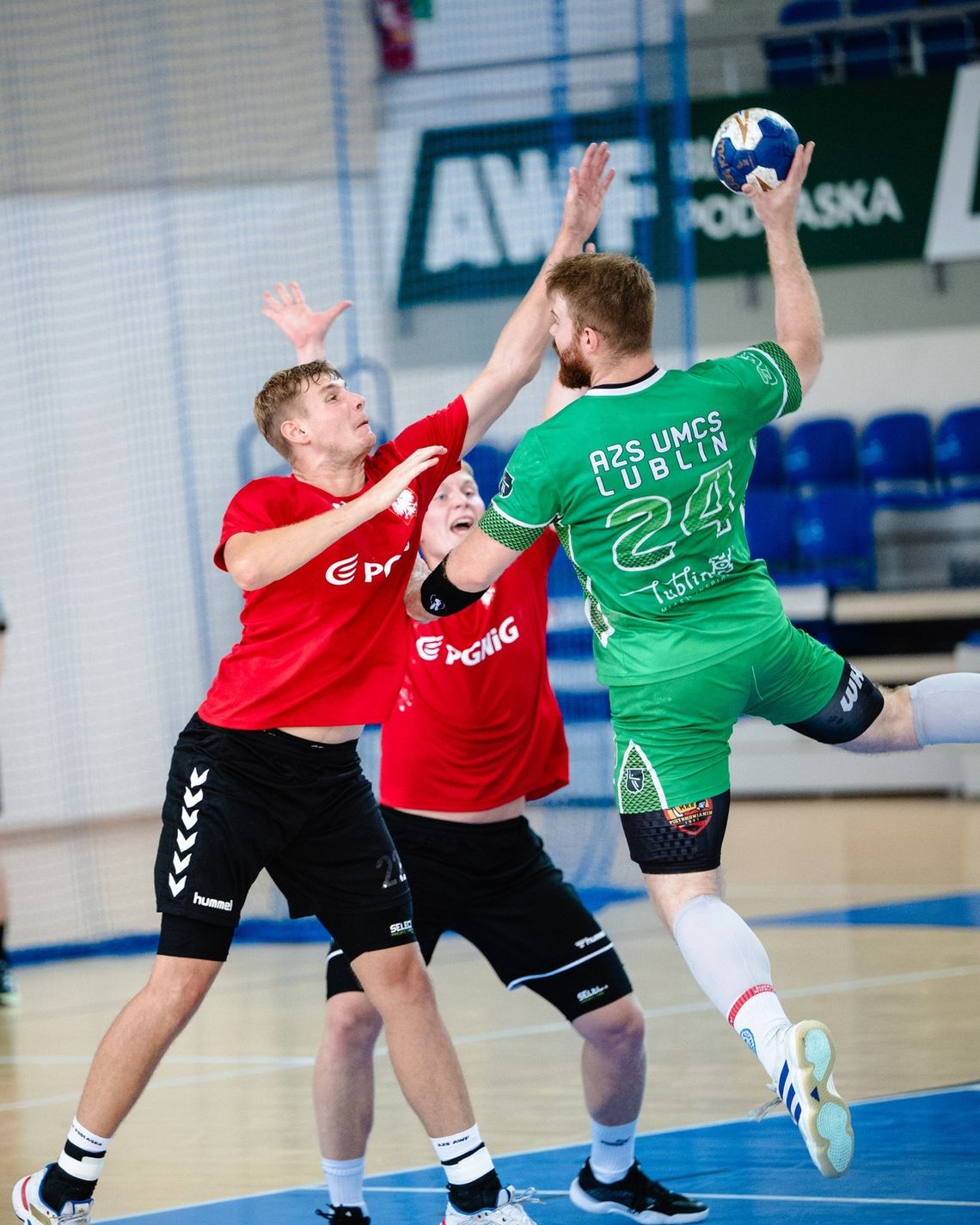 Trzy wygrane w stolicy