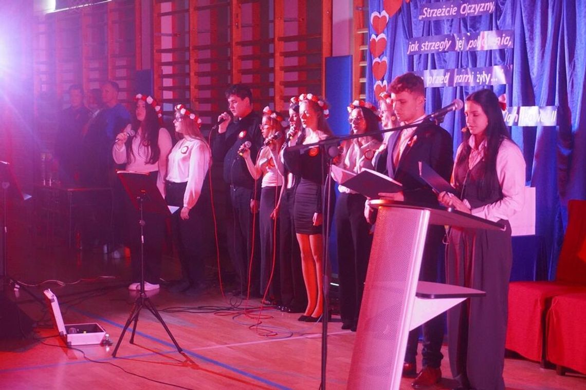 uczniowie na akademii, listopad 2025