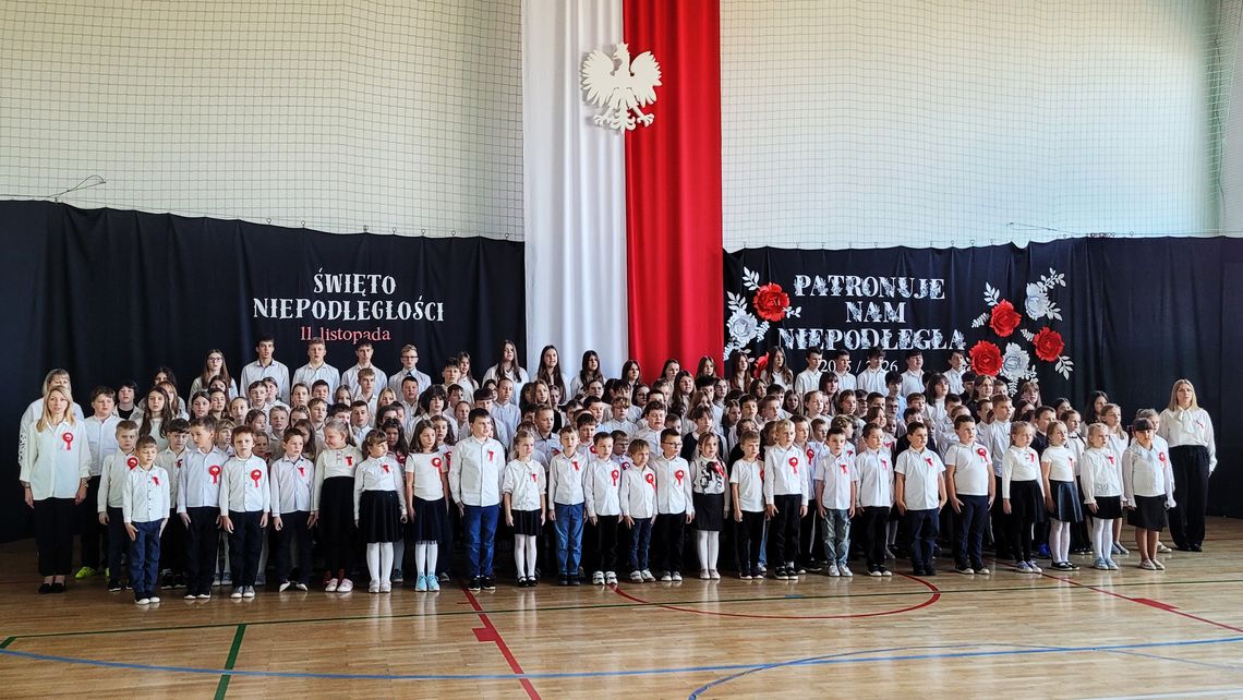 uczniowie, SP w Zalesiu, listopad 2025