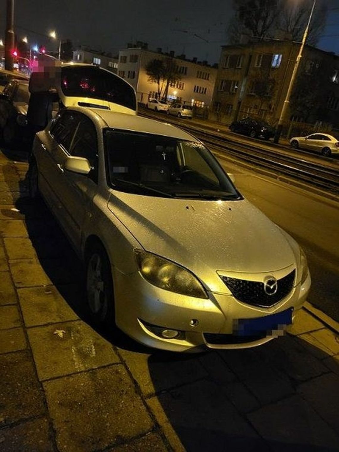 Ukradł 7 tysięcy złotych i przywłaszczył służbowe auto