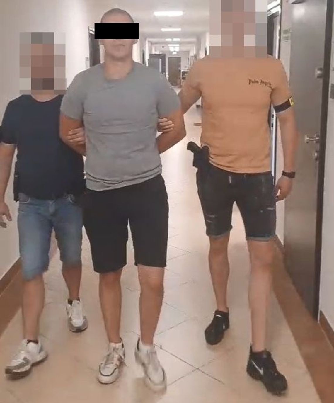 Ukrywał się pół roku, wpadł na strychu. 22-latek zatrzymany