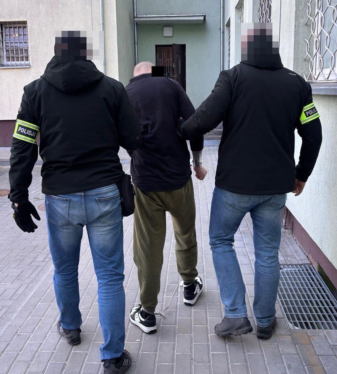 Usiłowanie zabójstwa w Białej Podlaskiej. 23-latek dusił partnerkę sznurówką