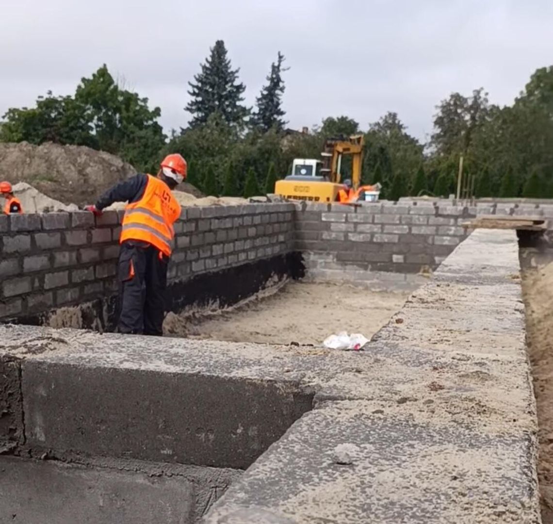 W Łomazach budują blok. Wiemy, kiedy ruszy nabór na mieszkania W Łomazach budują blok. Wiemy, kiedy ruszy nabór na mieszkania