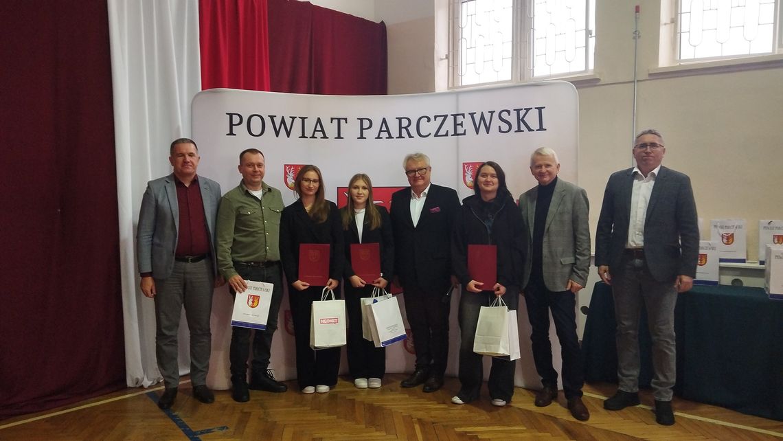 W powiecie parczewskim najlepsze były Klaudia, Blanka i Kinga W powiecie parczewskim najlepsze były Klaudia, Blanka i Kinga
