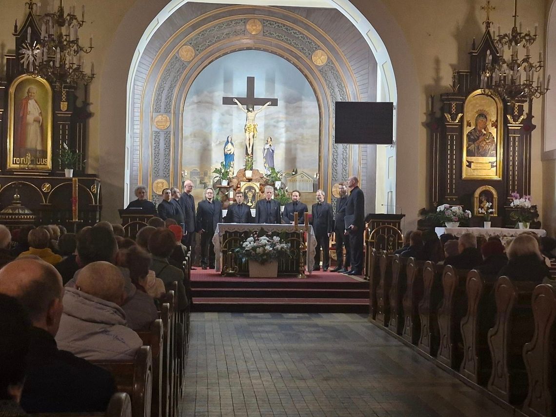 W tym kościele wybrzmiały starodawne pieśni liturgiczne [ZDJĘCIA]