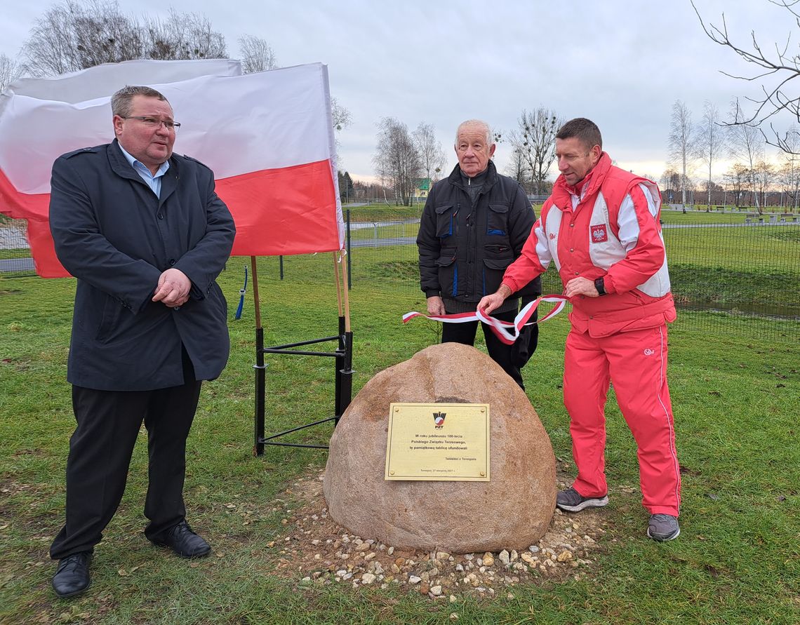 Walczyli w turnieju i odsłonili pamiątkową tablicę [ZDJĘCIA]