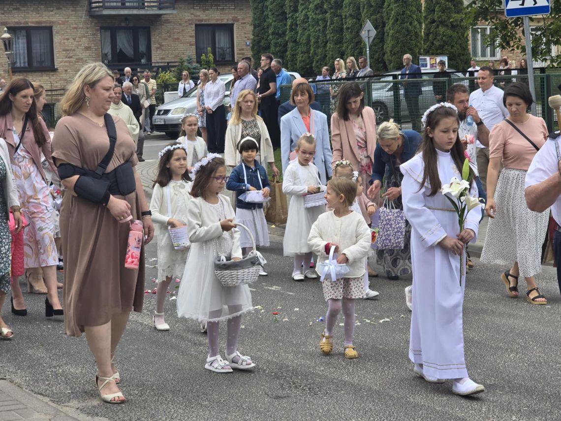 Wiara i tradycja w parafii św. Apostołów Piotra i Pawła w Łomazach [GALERIA ZDJĘĆ]