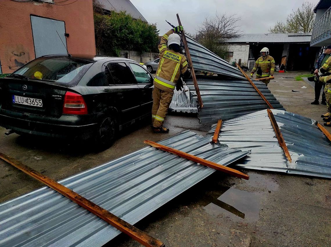 Wichura zrywała dachy i pozbawiała prądu. Uszkodzone poszycie budynku międzyrzeckiego szpitala Wichura zrywała dachy i pozbawiała prądu. Uszkodzone poszycie budynku międzyrzeckiego szpitala