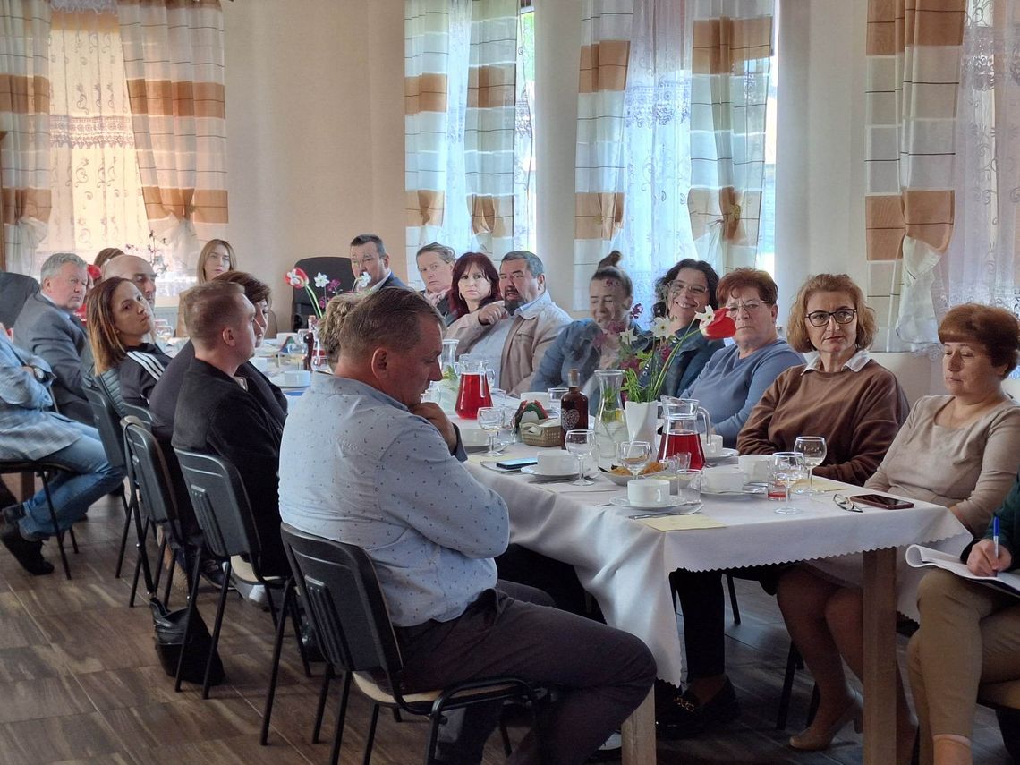 Wino z porzeczki, szparagi, młody ziemniak. Oni już wiedzą, jak wykorzystać lokalny produkt