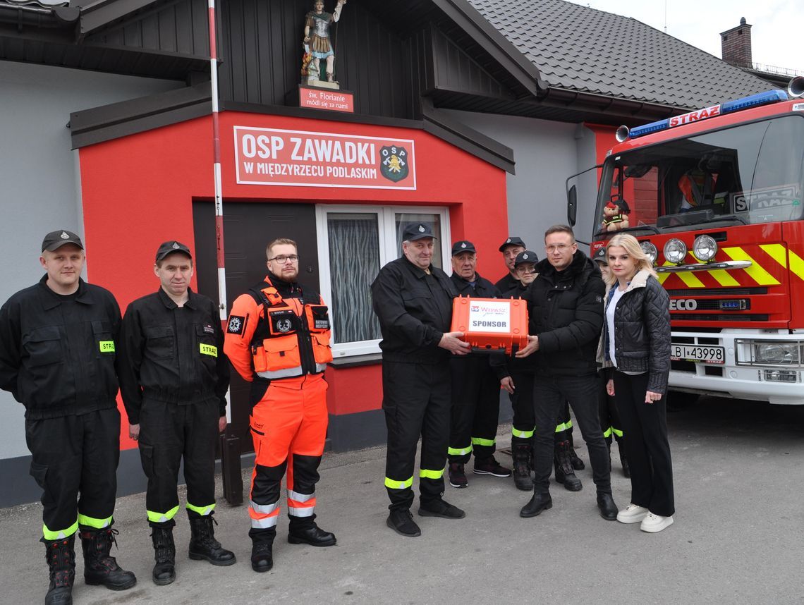 Wipasz sfinansował strażakom defibrylator