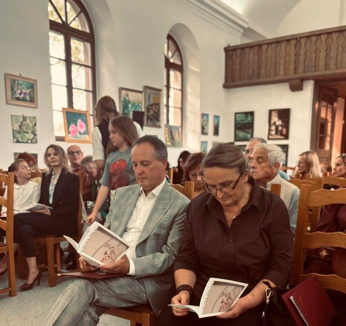 publiczność w Wisznicach w czasie rozstrzygnięcia konkursu