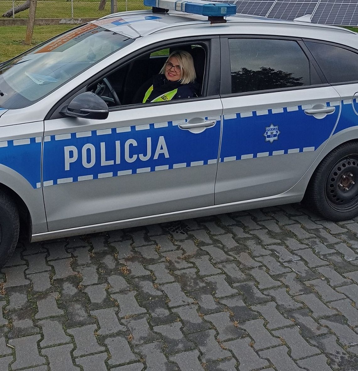 Wjechał policjantce niemal pod koła. Zareagowała błyskawicznie