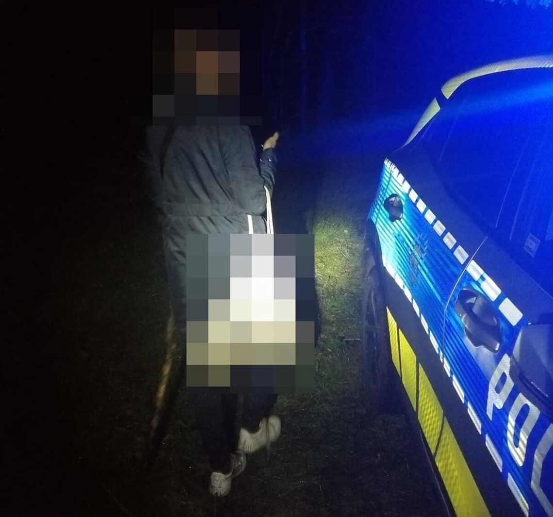 Lubelskie. Policjanci odnaleźli grzybiarkę w ostatniej chwili. Miała tylko 1% baterii