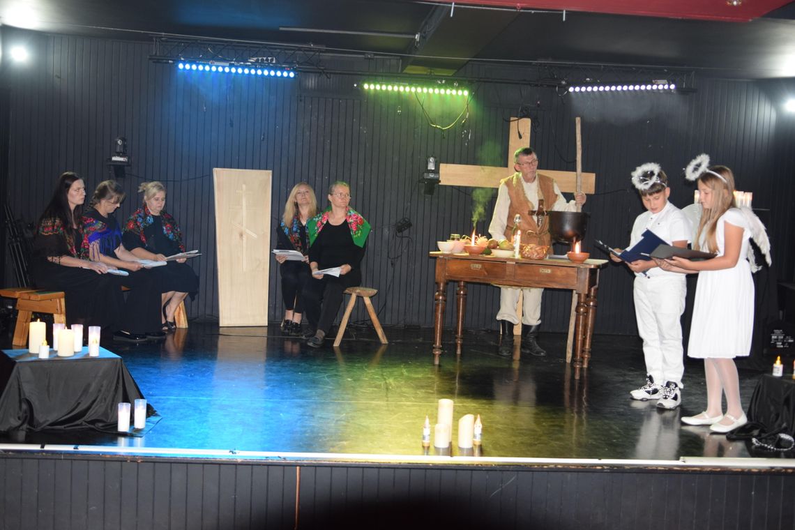 Wyjątkowe „Dziady” na scenie w Drelowie Wyjątkowe „Dziady” na scenie w Drelowie