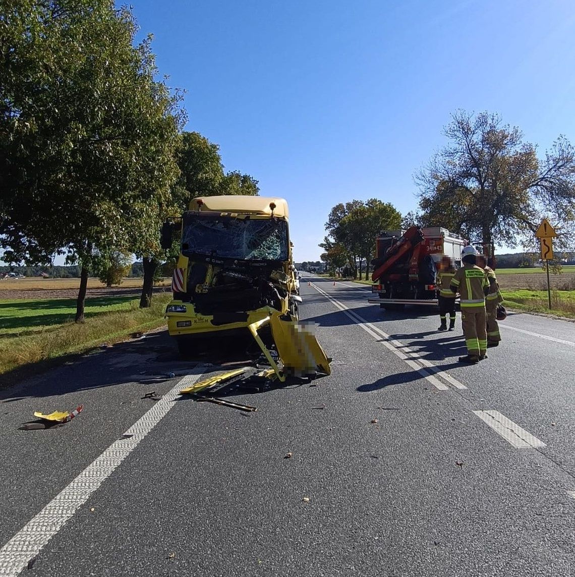 Wypadek na DK2 w Woskrzenicach Dużych. Droga całkowicie zablokowana