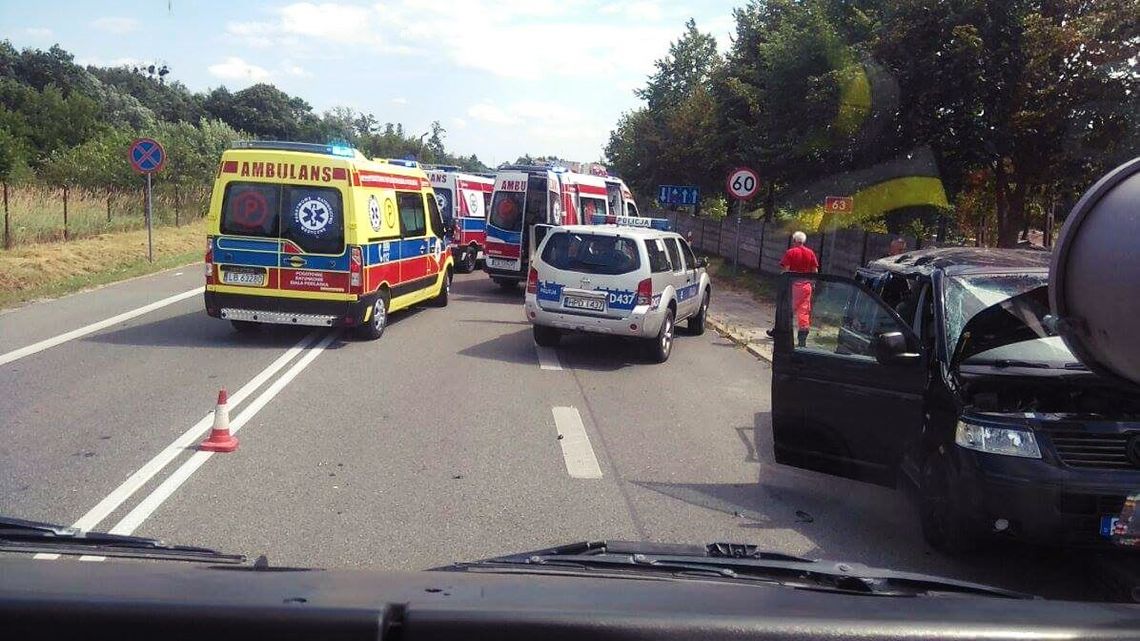 Wypadek na skrzyżowaniu w Sławatyczach. Sześć osób w szpitalu!