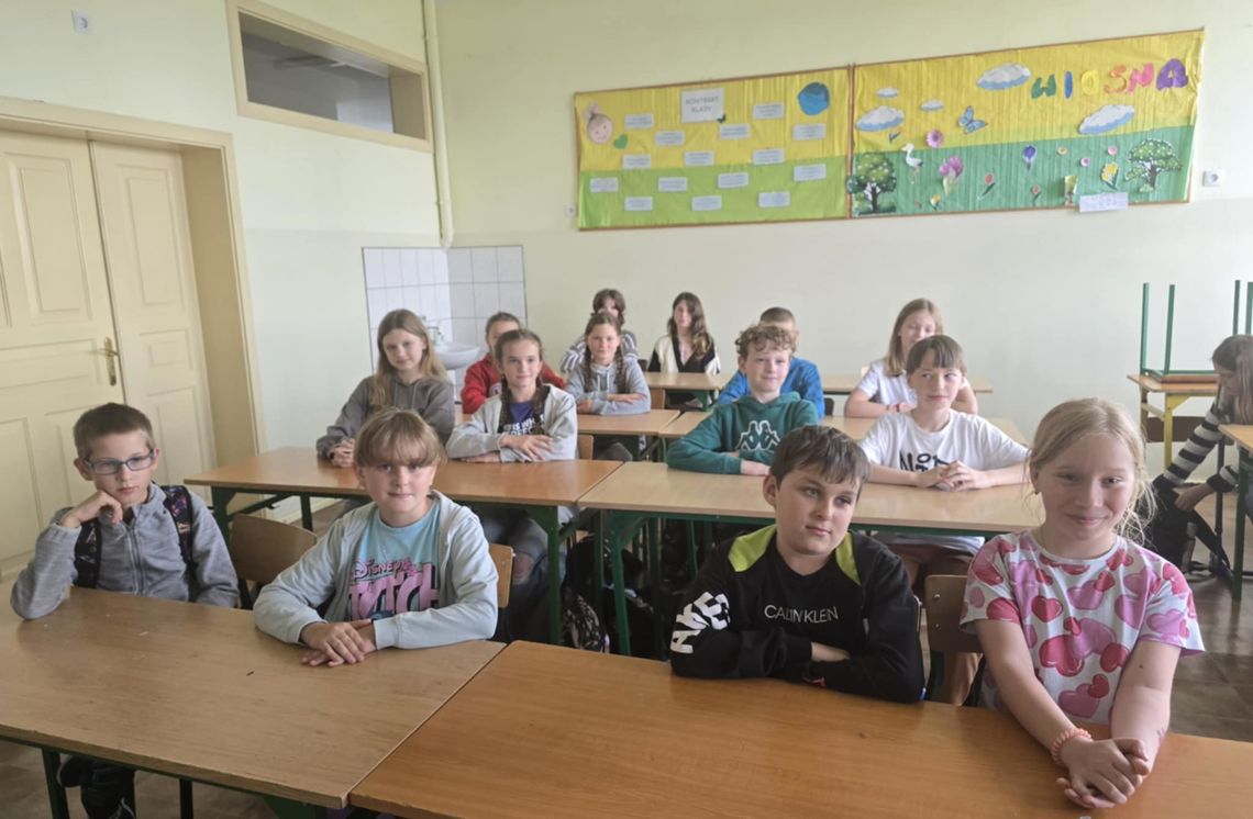 WYWIAD SŁOWA. Czwartoklasiści ze szkoły w Rossoszu opowiadają o szczęściu i supermocach WYWIAD SŁOWA. Czwartoklasiści ze szkoły w Rossoszu opowiadają o szczęściu i supermocach