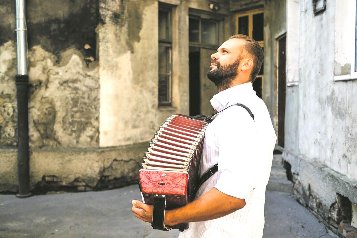 Z nadbużańskiej wsi w świat muzykowania na ulicy