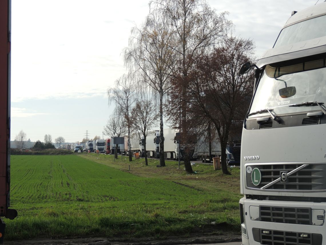 [Z OSTATNIEJ CHWILI] MSWiA ogranicza ruch białoruskich ciężarówek na przejściu granicznym Kukuryki-Kozłowicze