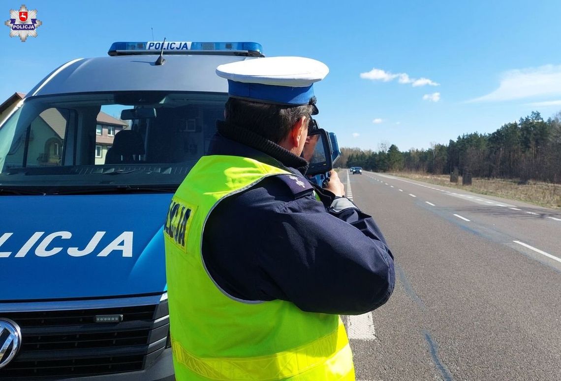 Z zakazem wpadł na prędkości – subaru pędziło 105 km/h w terenie zabudowanym