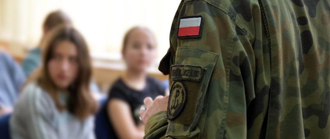Za kilka dni wojsko wejdzie do szkół. Żołnierze będą uczyć dzieci