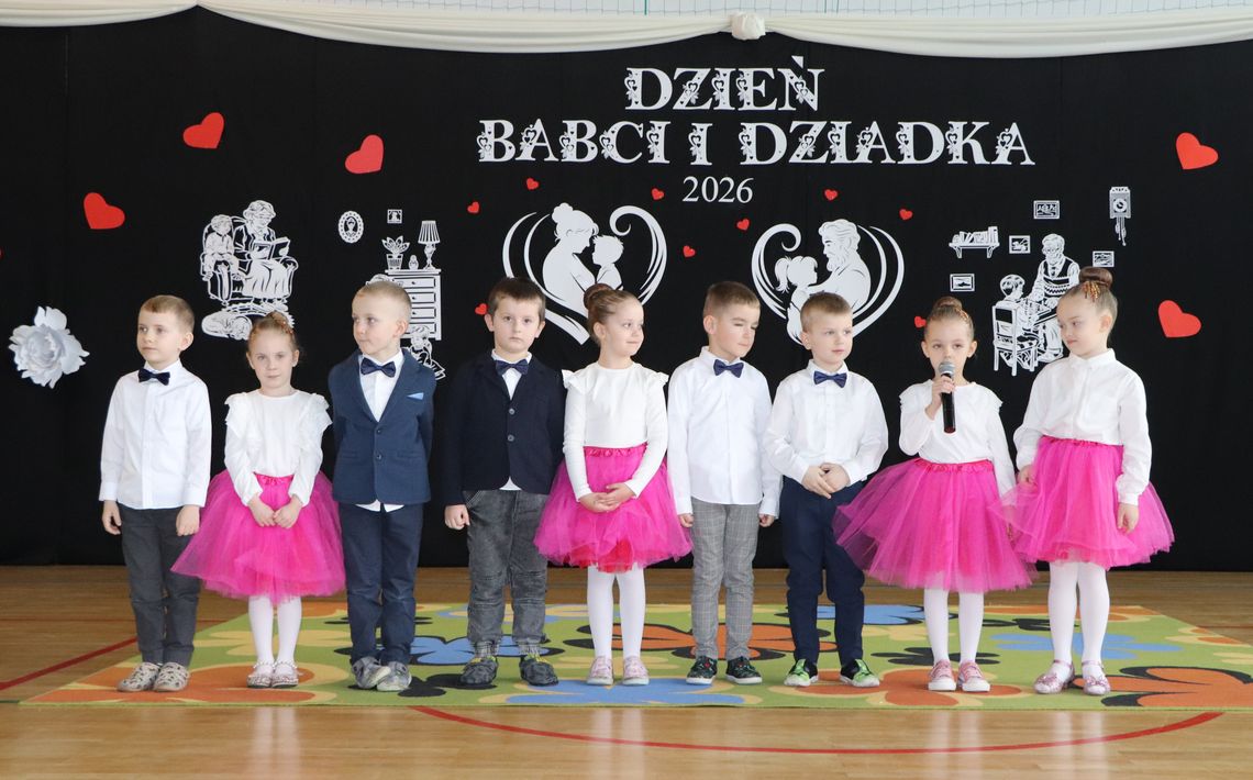 Zalesie. Te przedszkolaki bardzo kochają swoich dziadków [ZDJĘCIA]