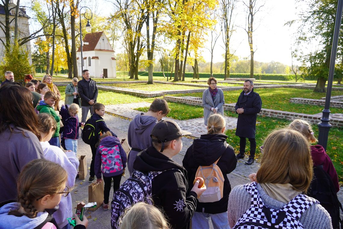 Zamek Janów Podlaski gości dzieci z zalanego południa kraju