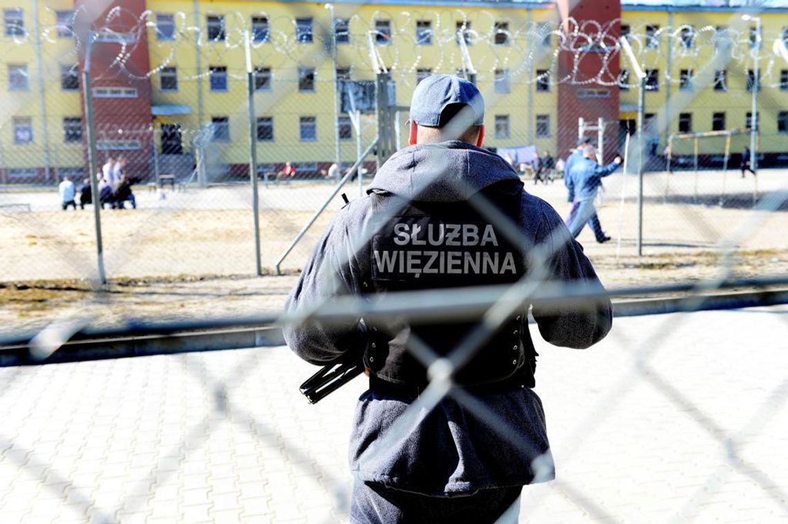 Lubelskie. Strażnicy więzienni skazani. Na ich zmianie ze szpitala uciekł zabójca Bartłomiej B. Lubelskie. Strażnicy więzienni skazani. Na ich zmianie ze szpitala uciekł zabójca Bartłomiej B.