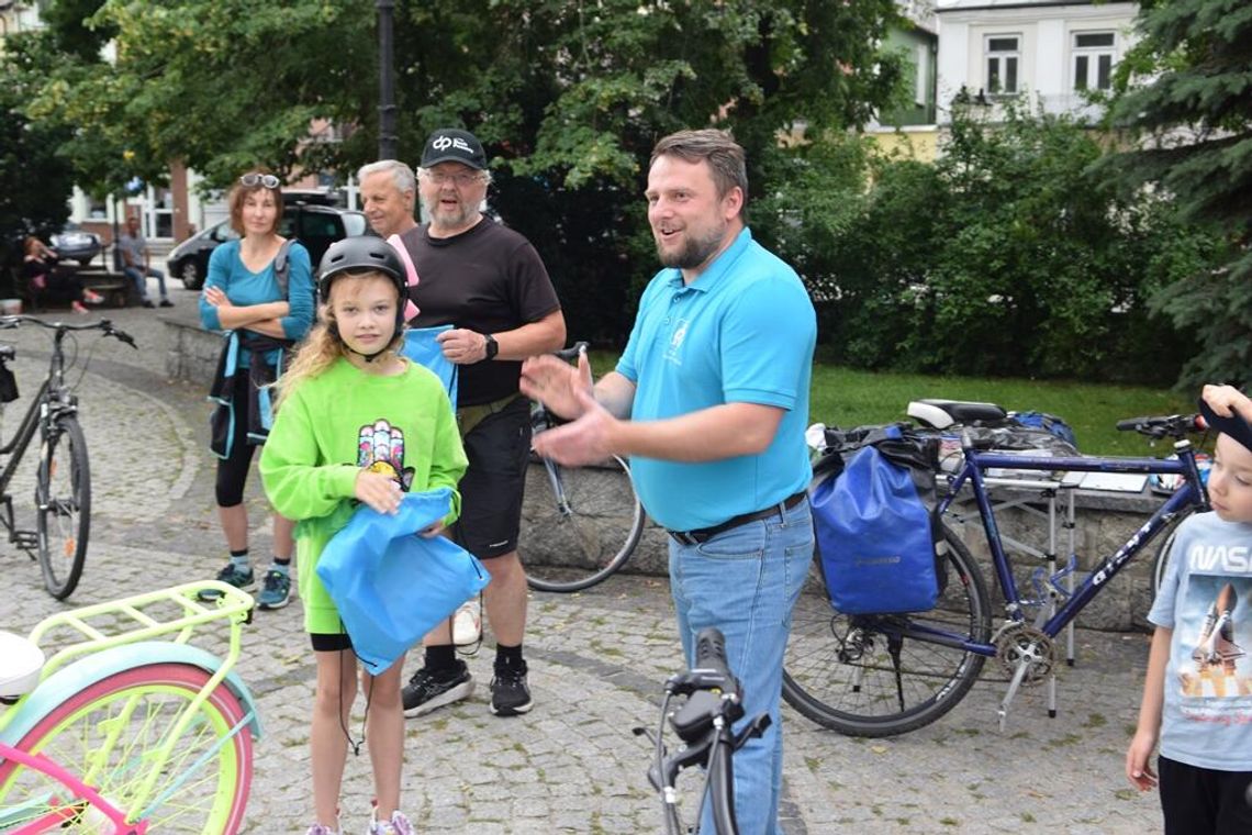 Międzyrzec Podlaski. Oryginalne rowery i barwne stroje [GALERIA ZDJĘĆ]