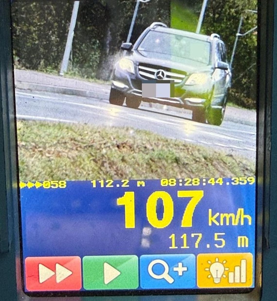 Zbyt szybka jazda zakończyła się utratą prawa jazdy