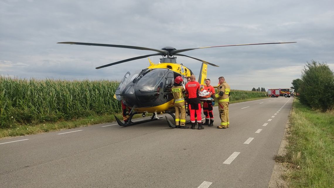 Zderzenie busa z ciągnikiem. 8 osób trafiło do szpitala